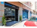 Dental Vallès / Implantes, Ortodoncia , Periodoncia, Odontopediatria , Estética Dental, Ur